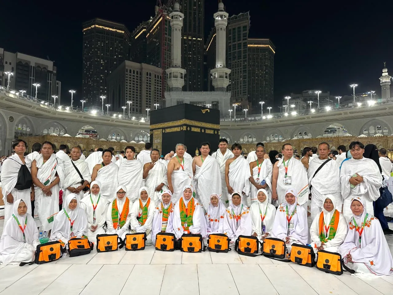 Jamaah Umroh di Ka'bah